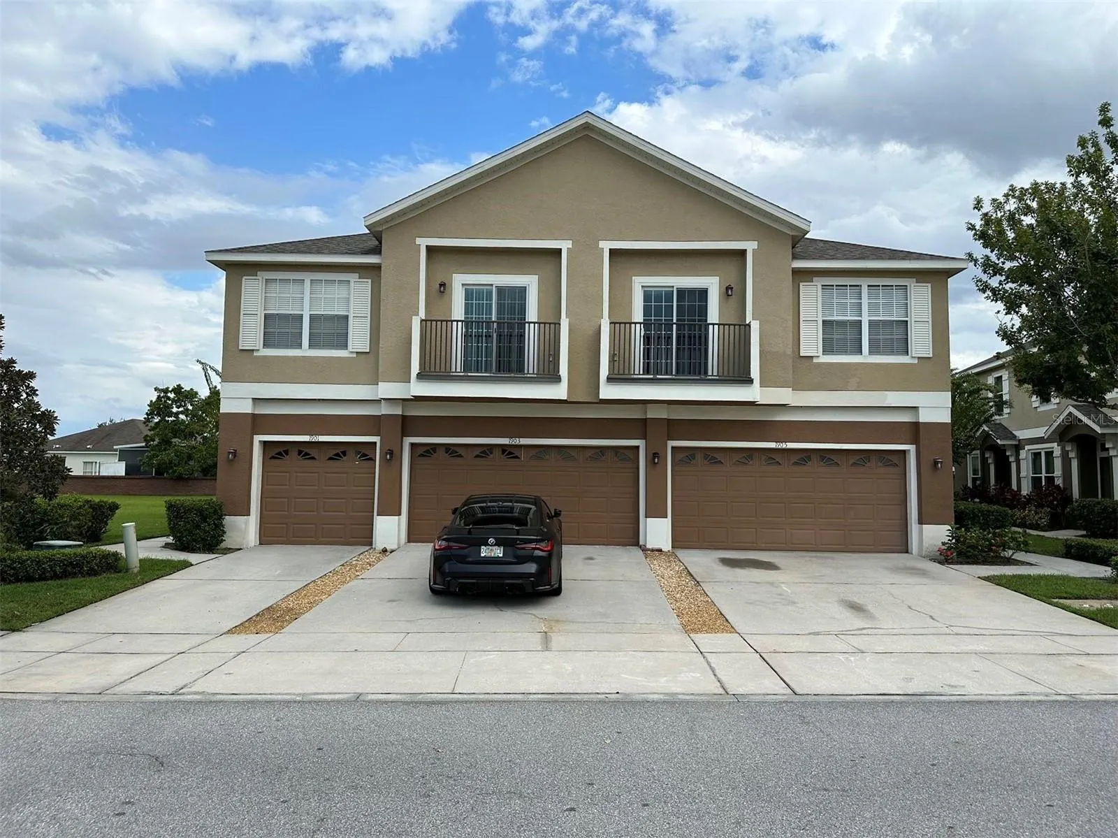 1903 ESTANCIA CIR #1903 #1903