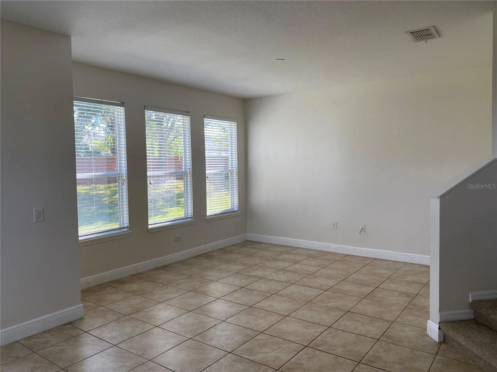 1903 ESTANCIA CIR #1903 #1903