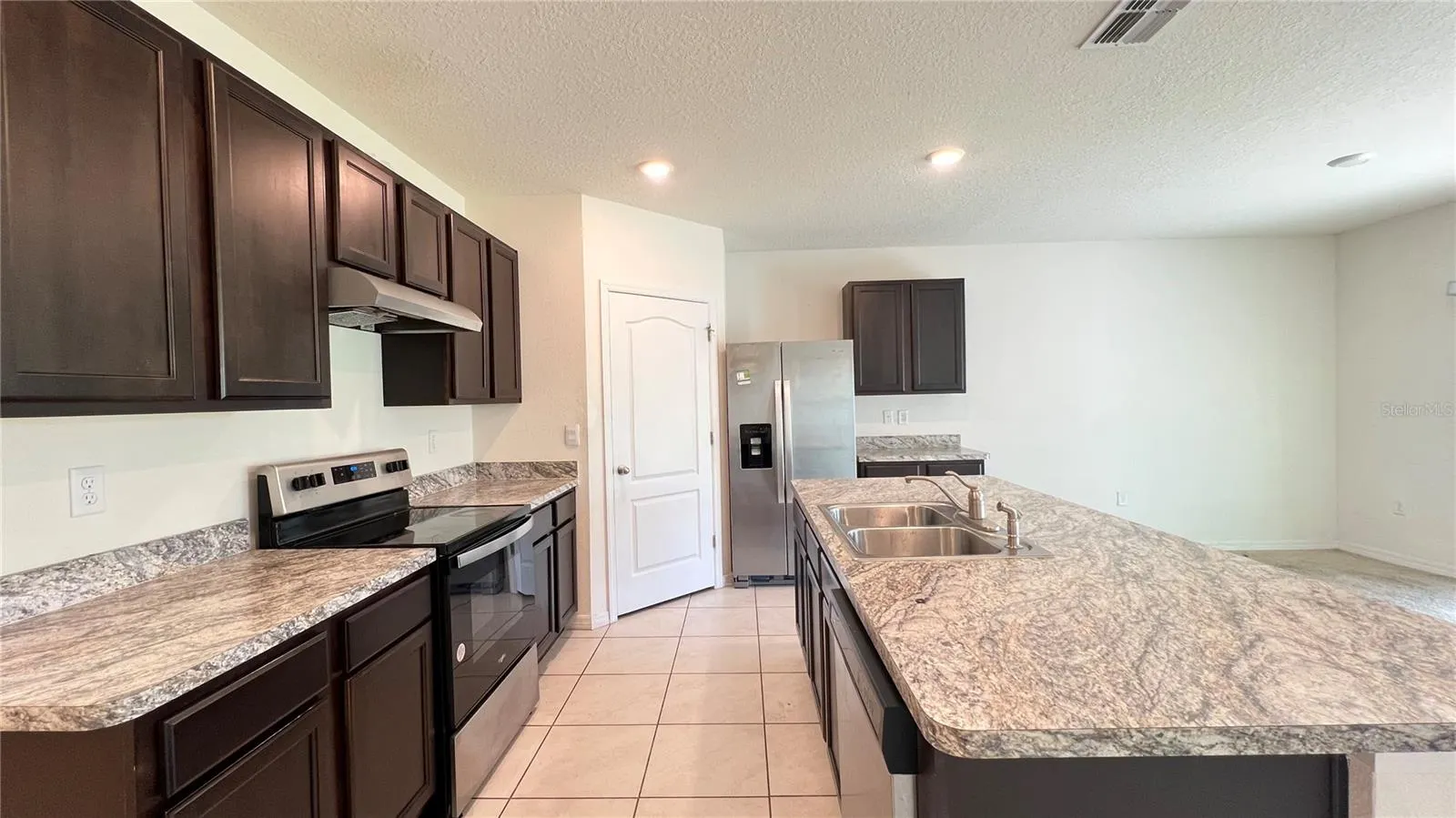 1467 FOX SQUIRREL DR