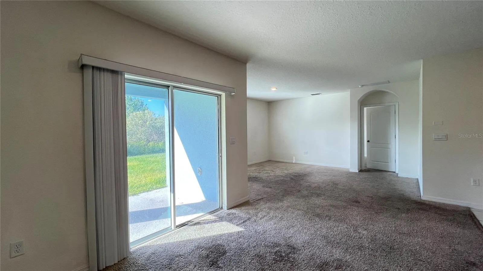 1467 FOX SQUIRREL DR