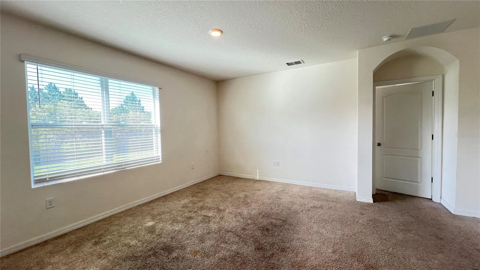 1467 FOX SQUIRREL DR