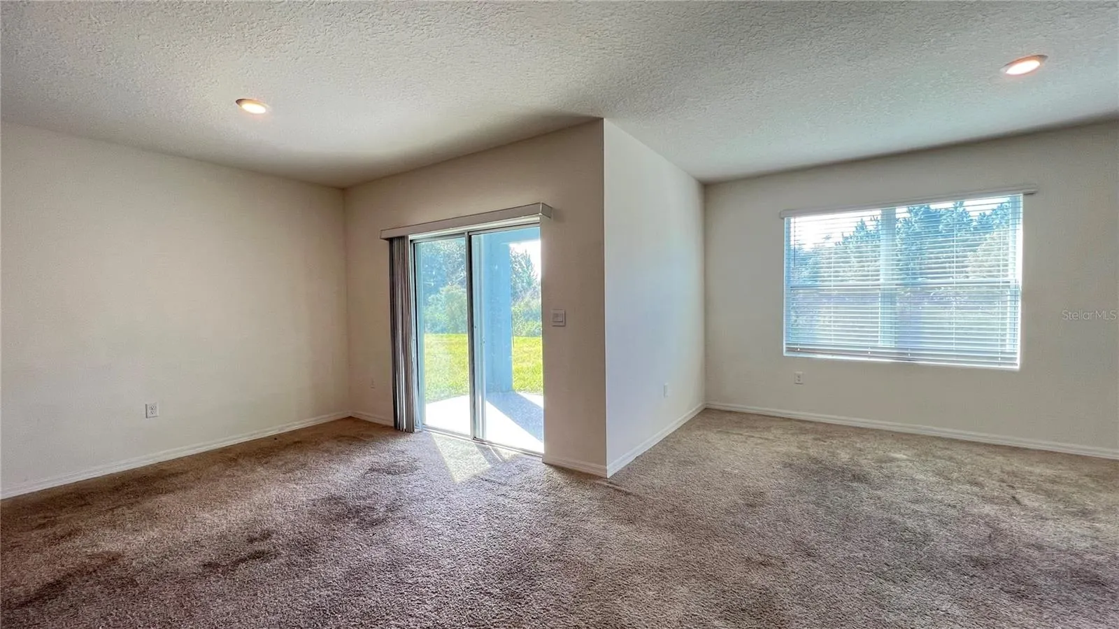 1467 FOX SQUIRREL DR