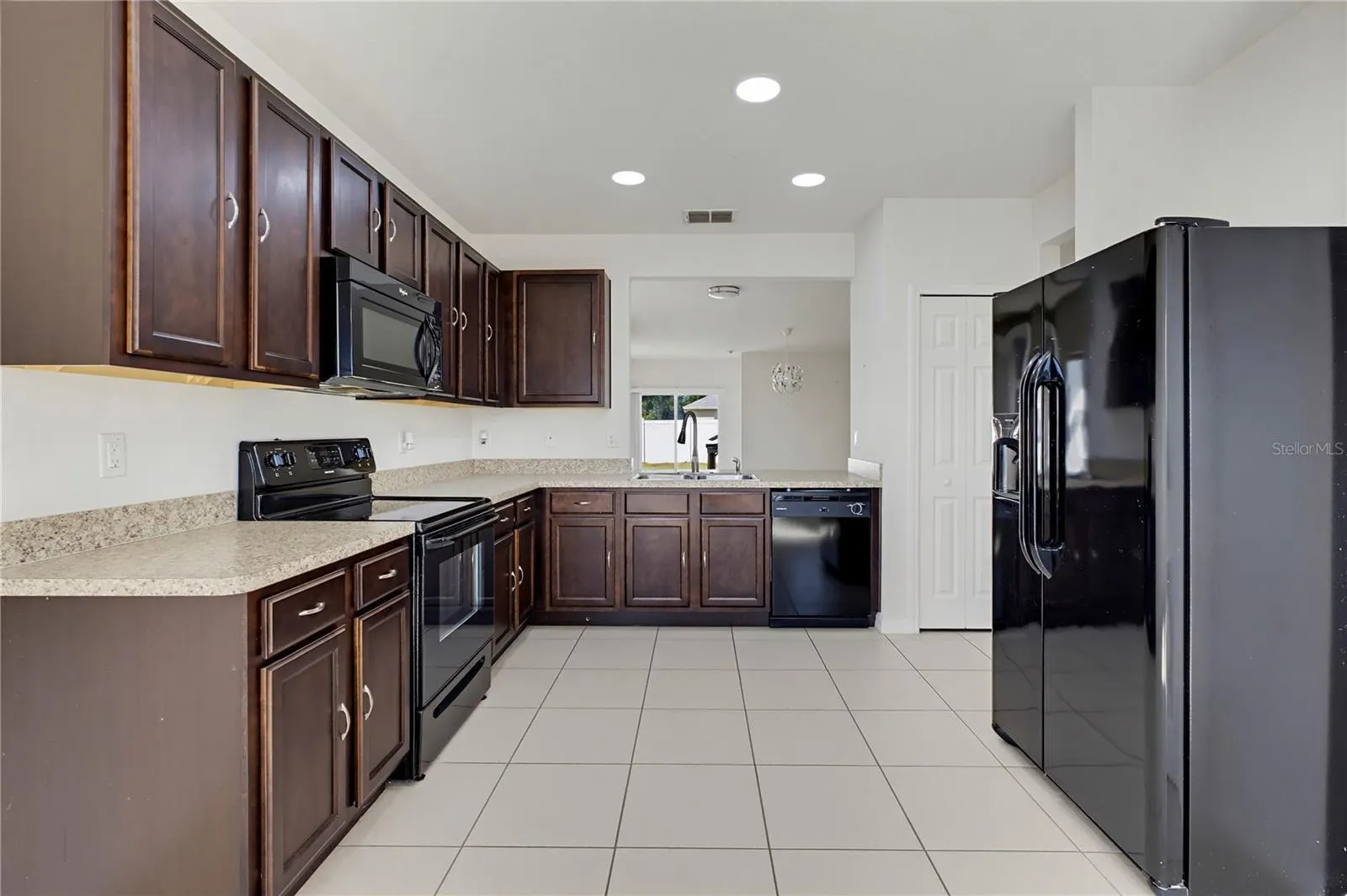 1085 BRENTON MANOR DR