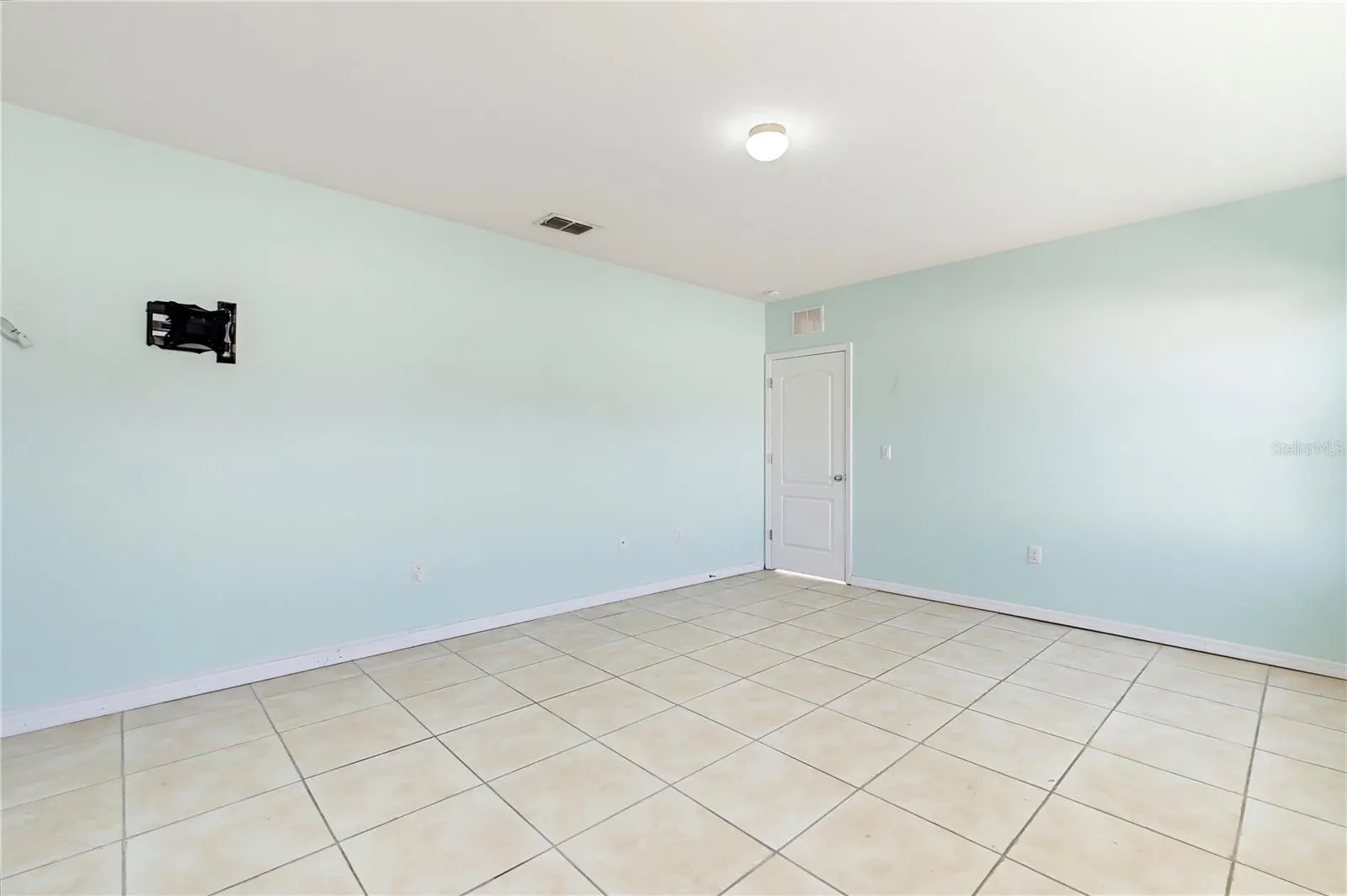 1085 BRENTON MANOR DR