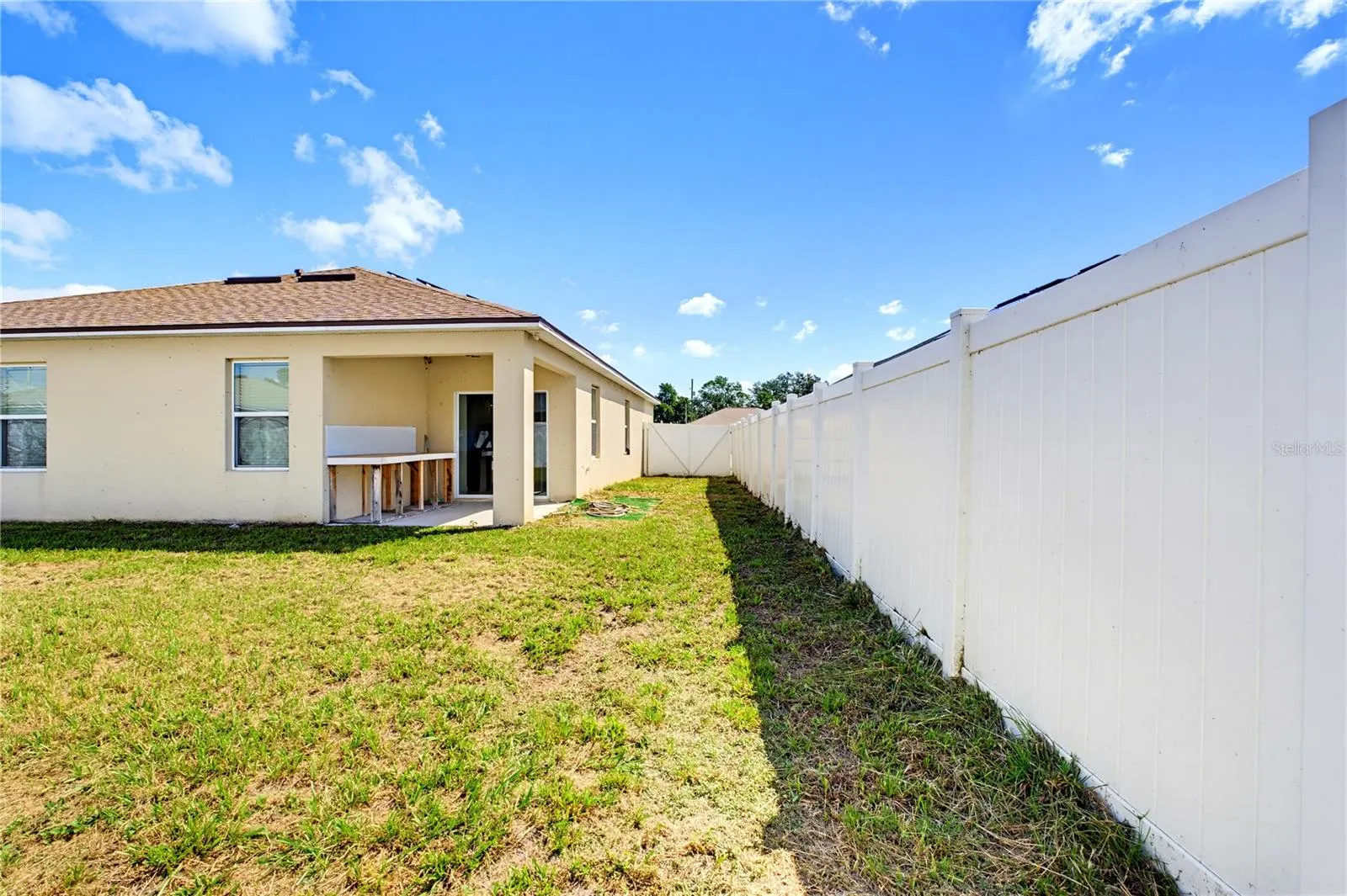 1085 BRENTON MANOR DR