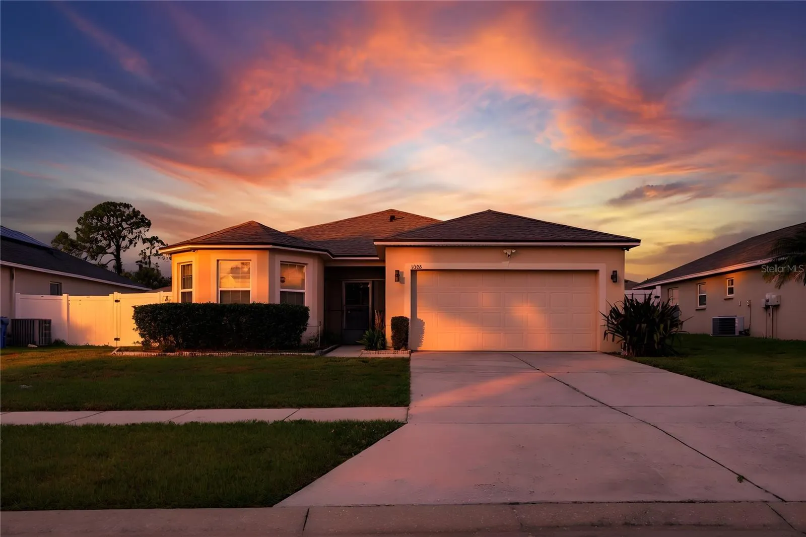 1085 BRENTON MANOR DR