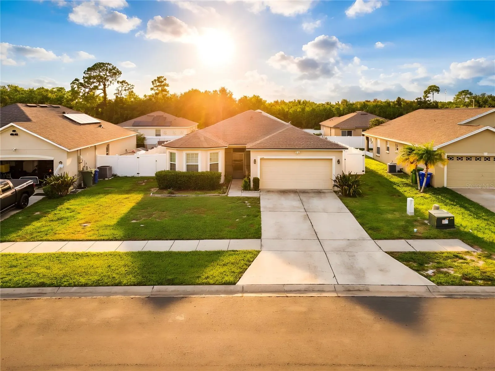 1085 BRENTON MANOR DR