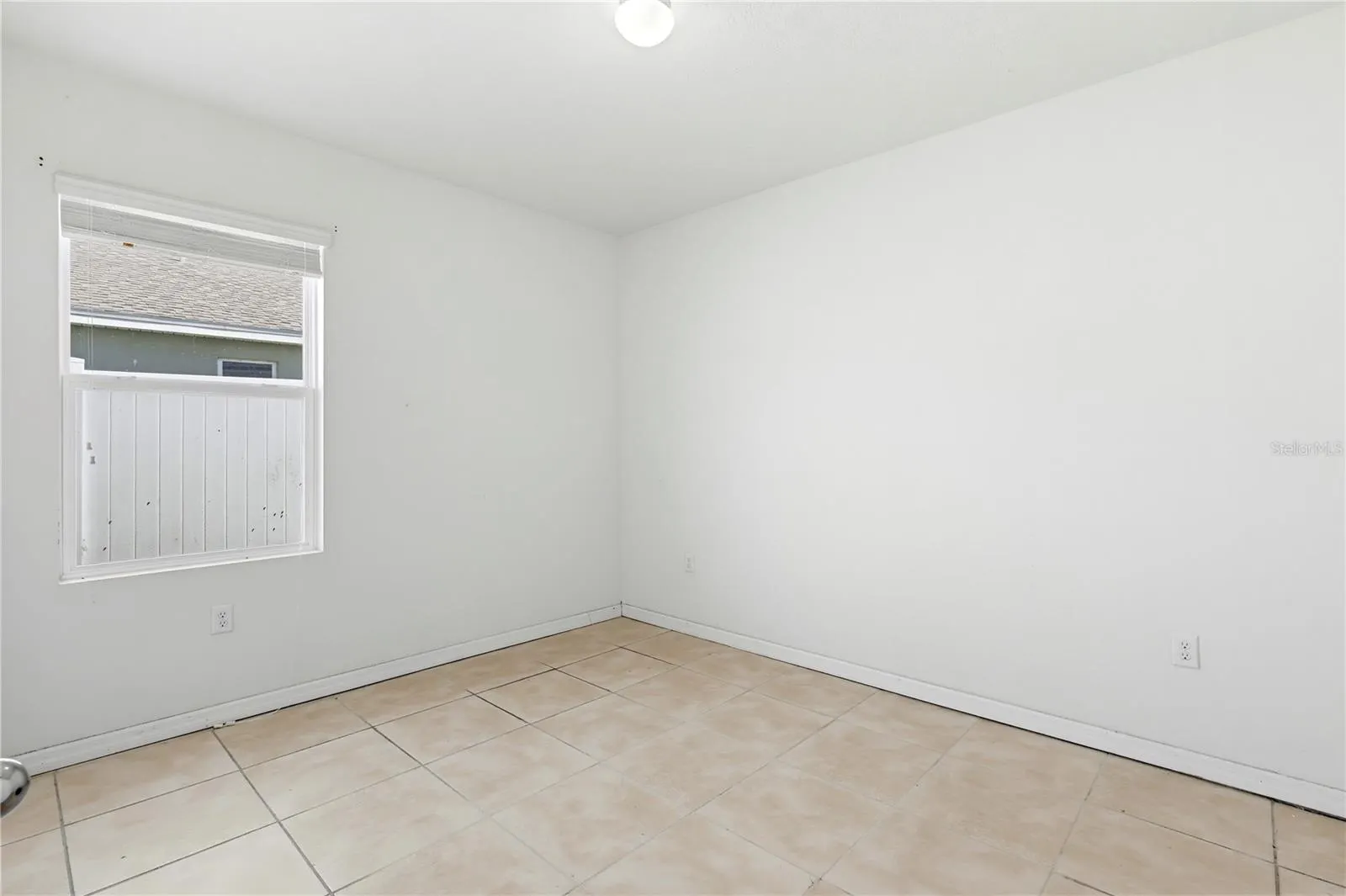 1085 BRENTON MANOR DR