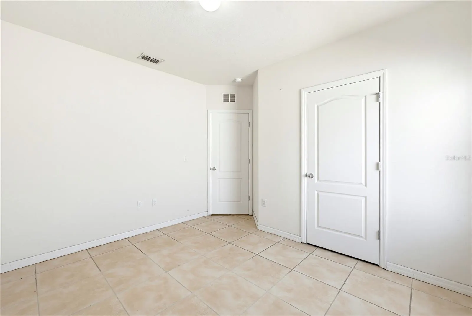 1085 BRENTON MANOR DR