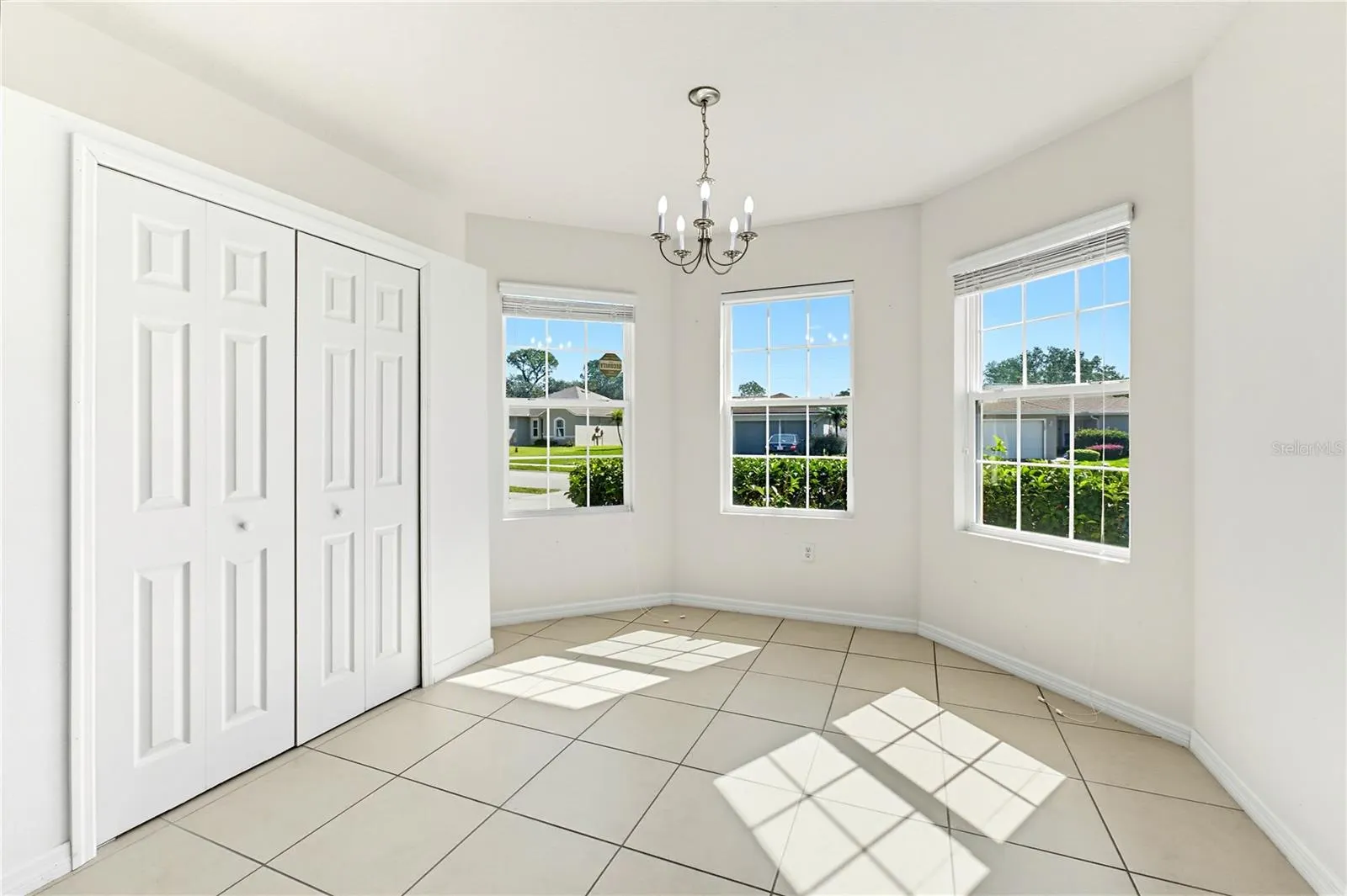1085 BRENTON MANOR DR