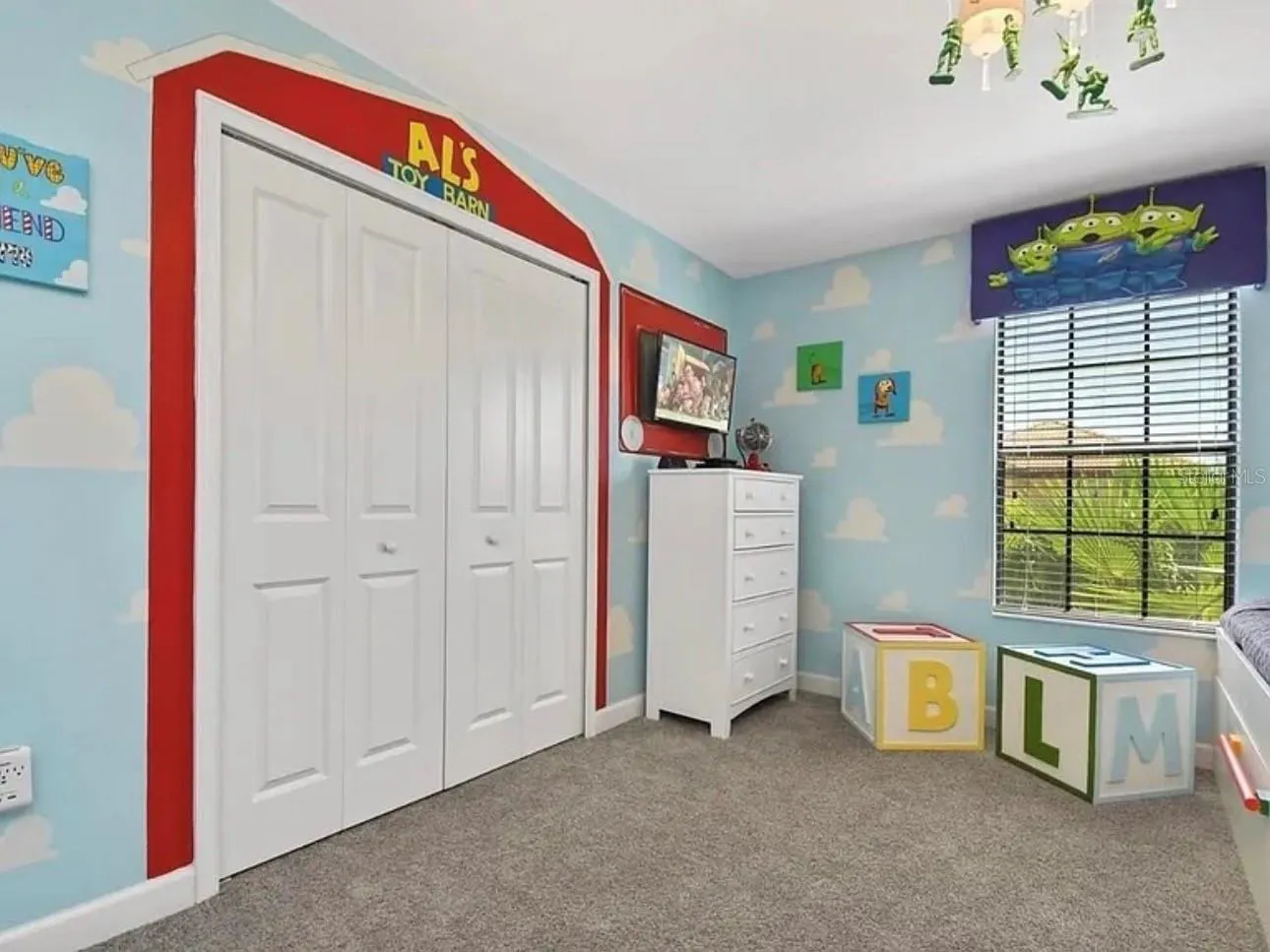 5435 SOLTERRA CIR