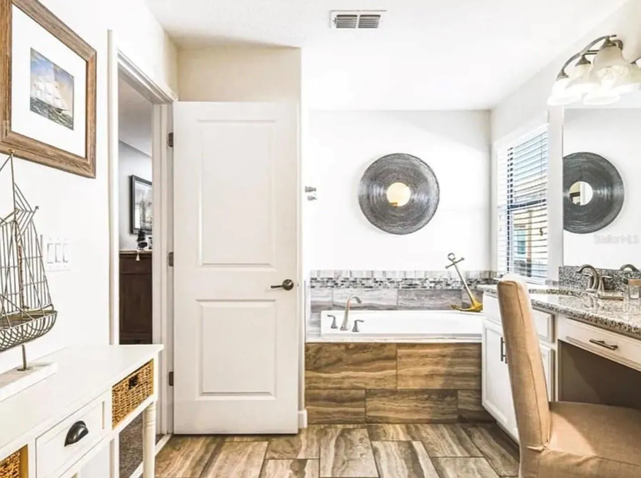 5435 SOLTERRA CIR