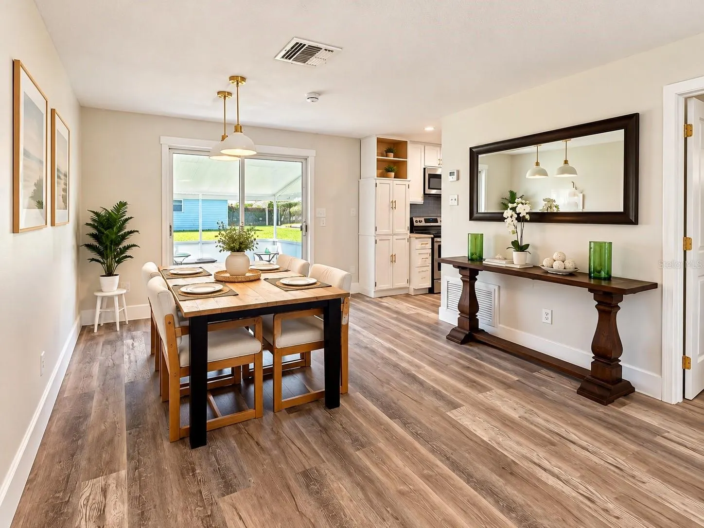 102 COSMOS DR