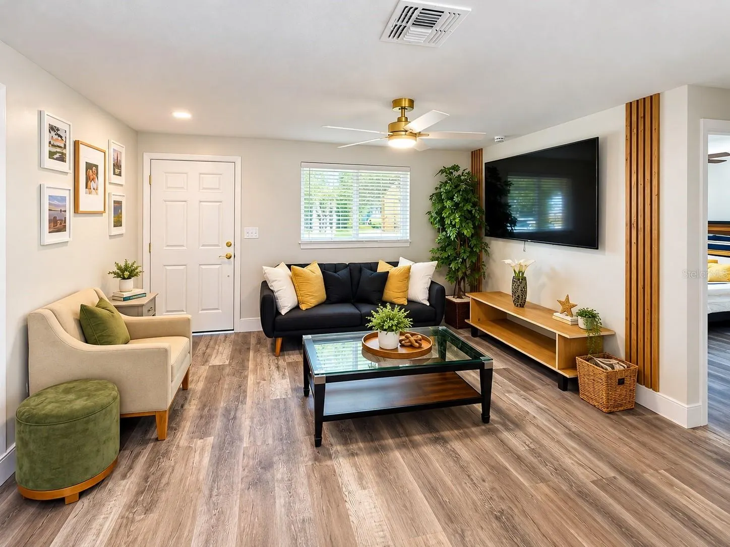 102 COSMOS DR