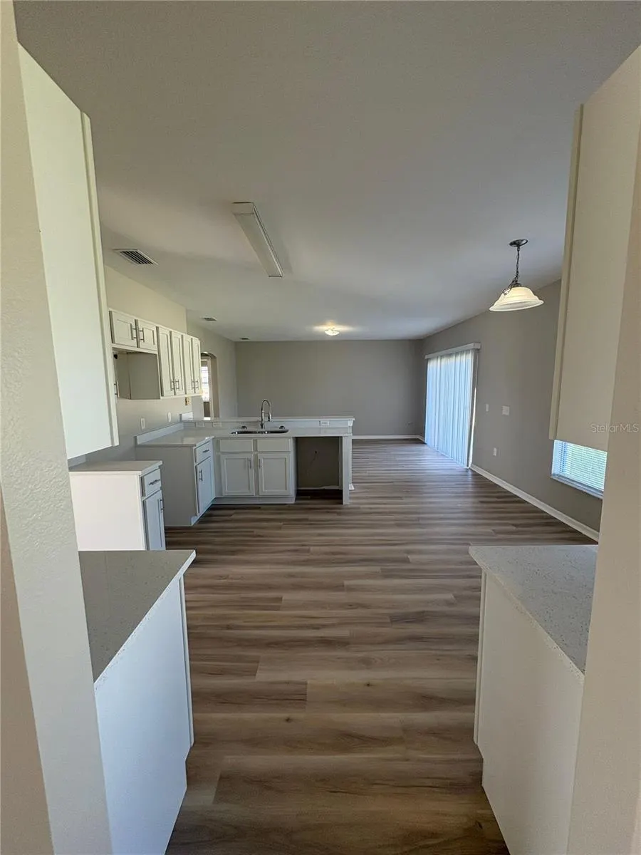 303 CHURCHILL CT
