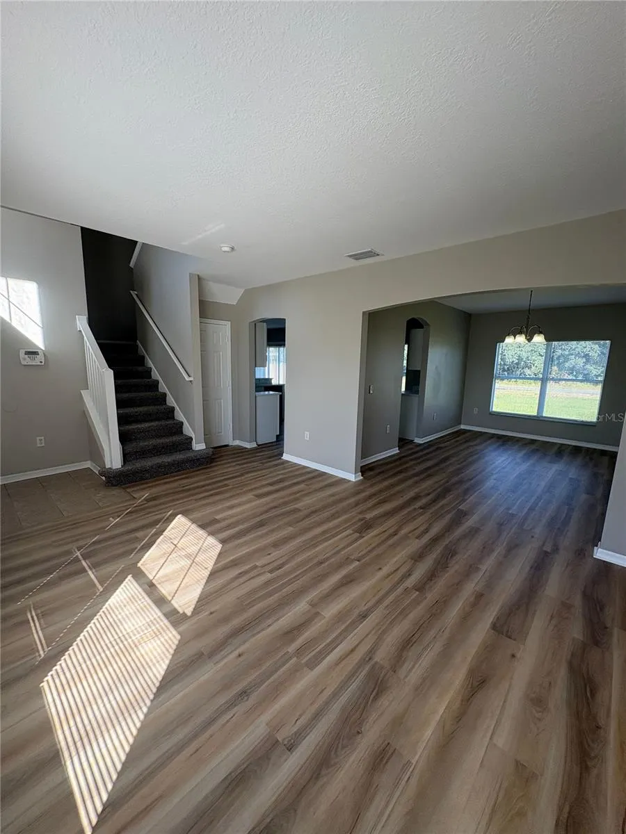 303 CHURCHILL CT