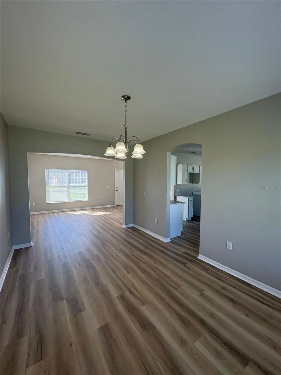 303 CHURCHILL CT