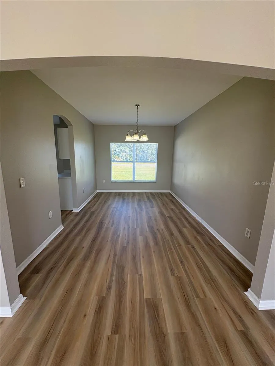 303 CHURCHILL CT