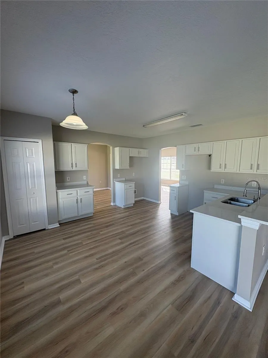 303 CHURCHILL CT