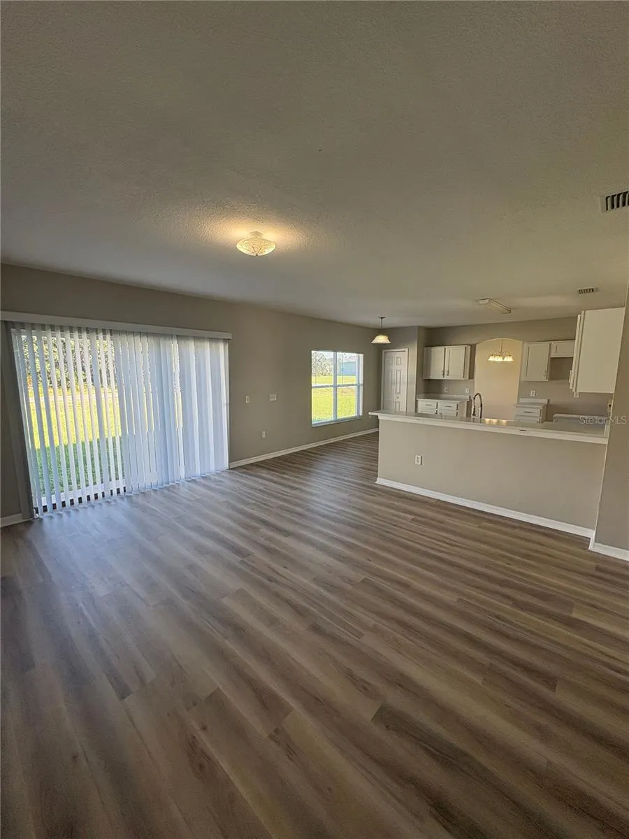 303 CHURCHILL CT