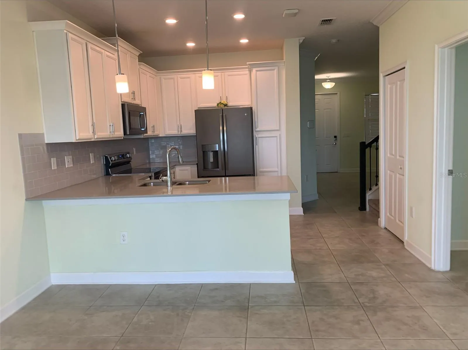 8525 ZOELLER HILLS DR