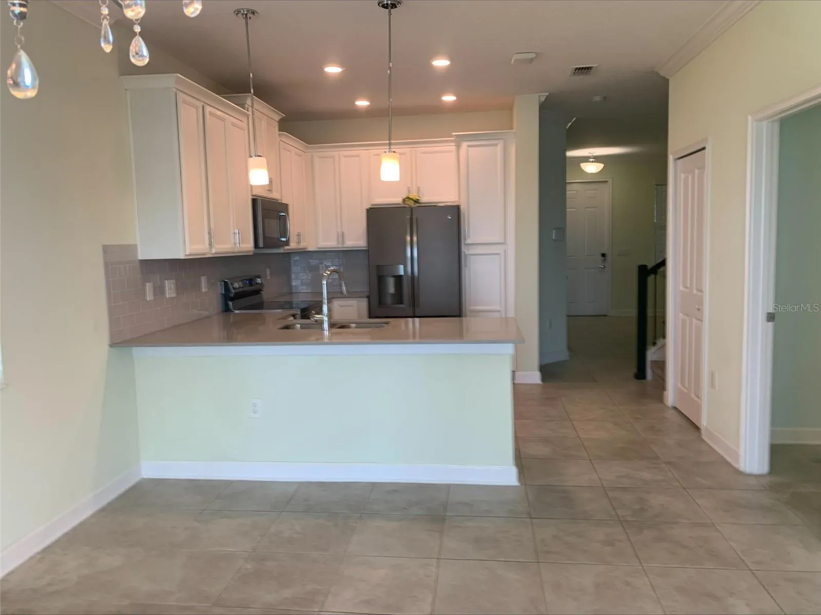 8525 ZOELLER HILLS DR