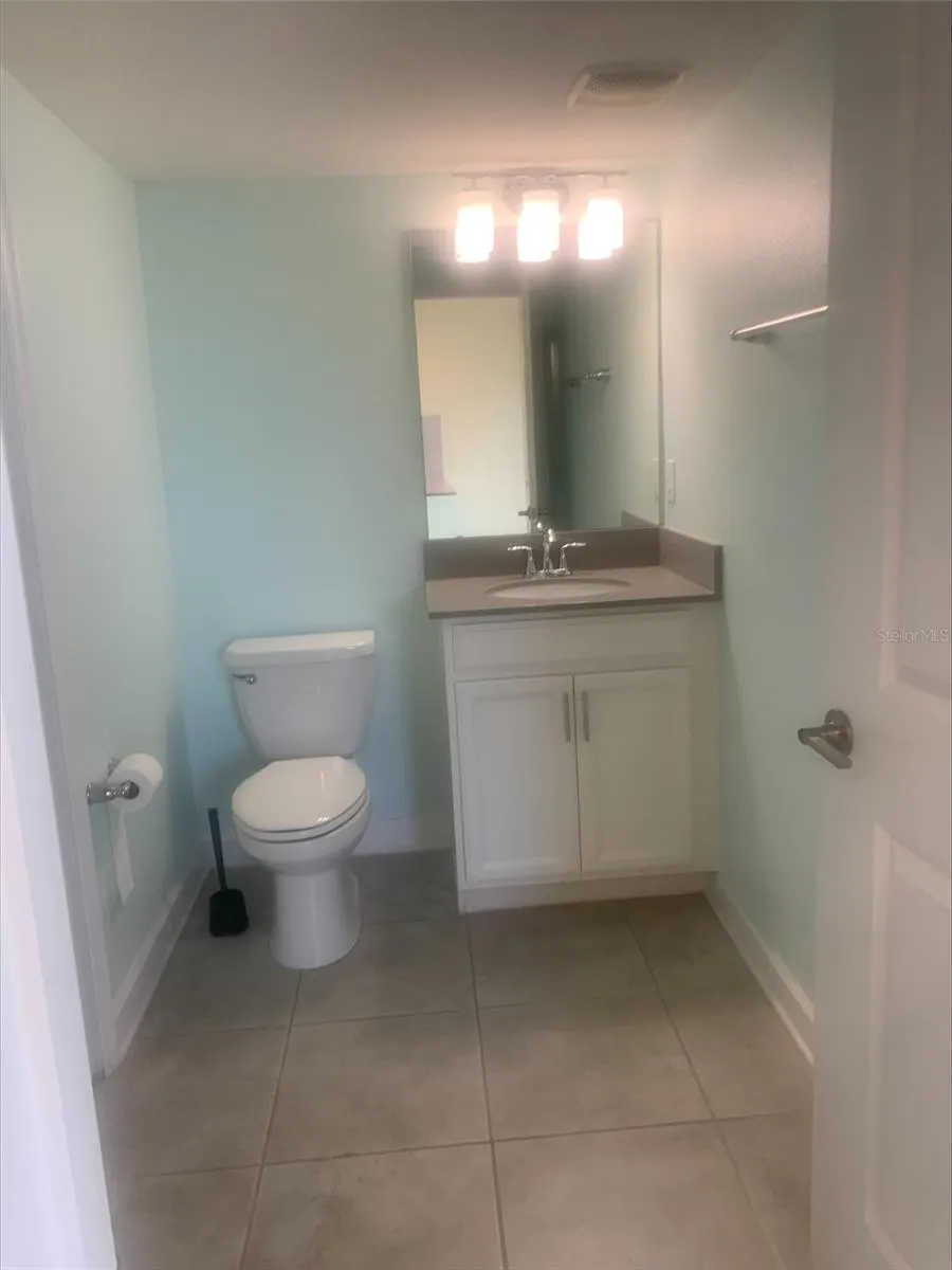 8525 ZOELLER HILLS DR