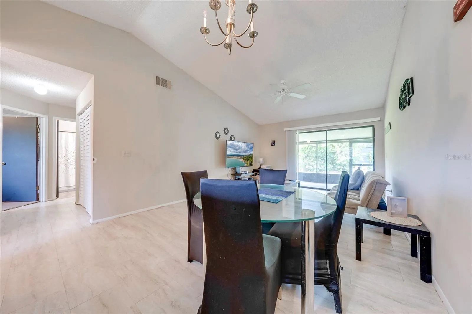 2904 SQUIRE OAK CT