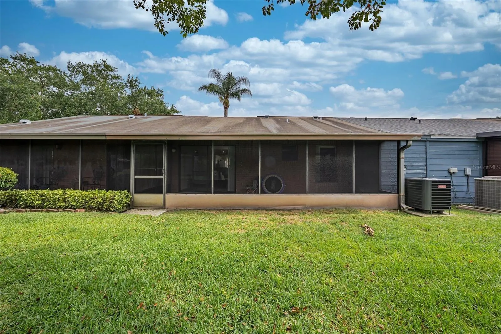 2904 SQUIRE OAK CT