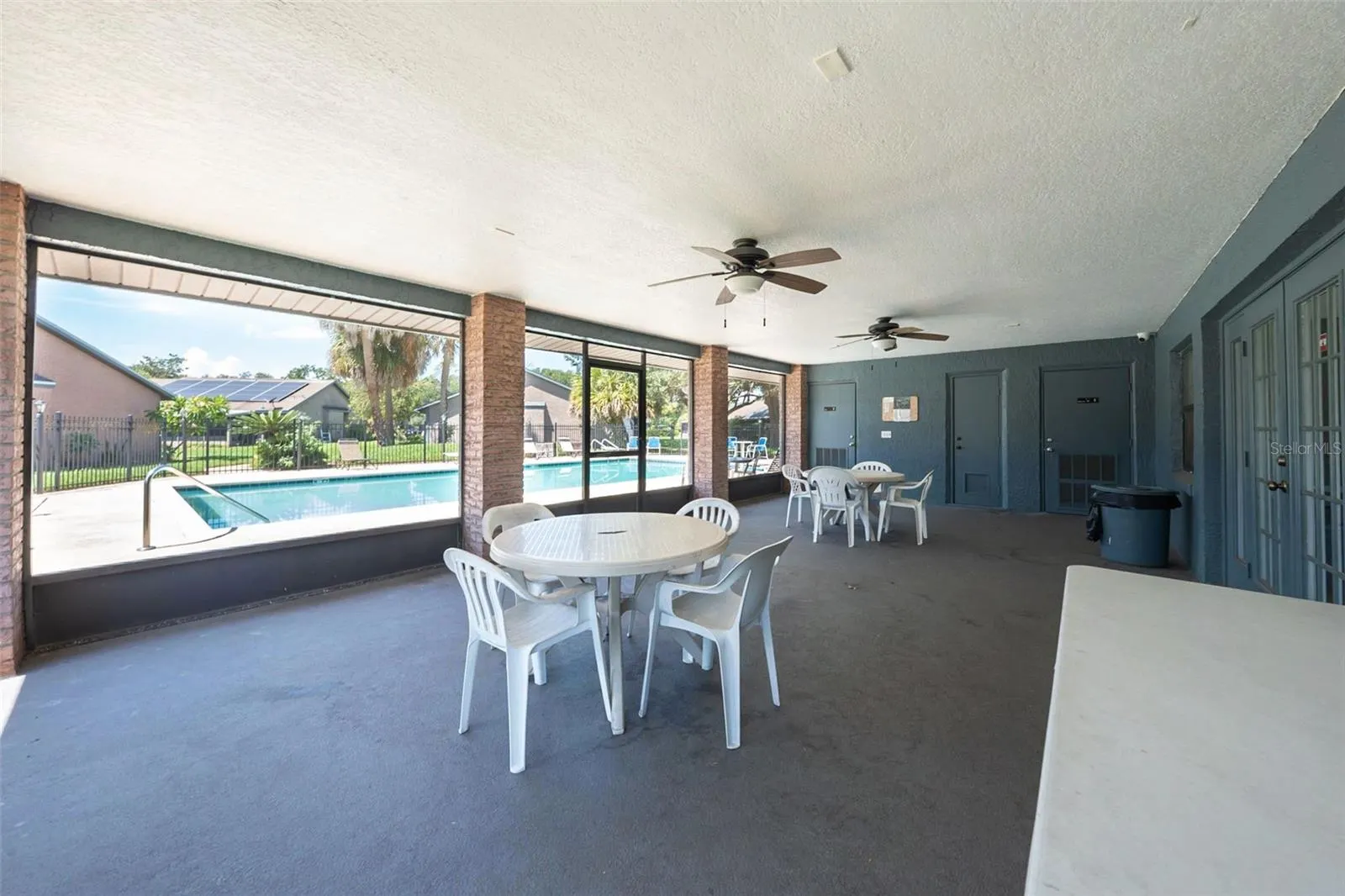 2904 SQUIRE OAK CT