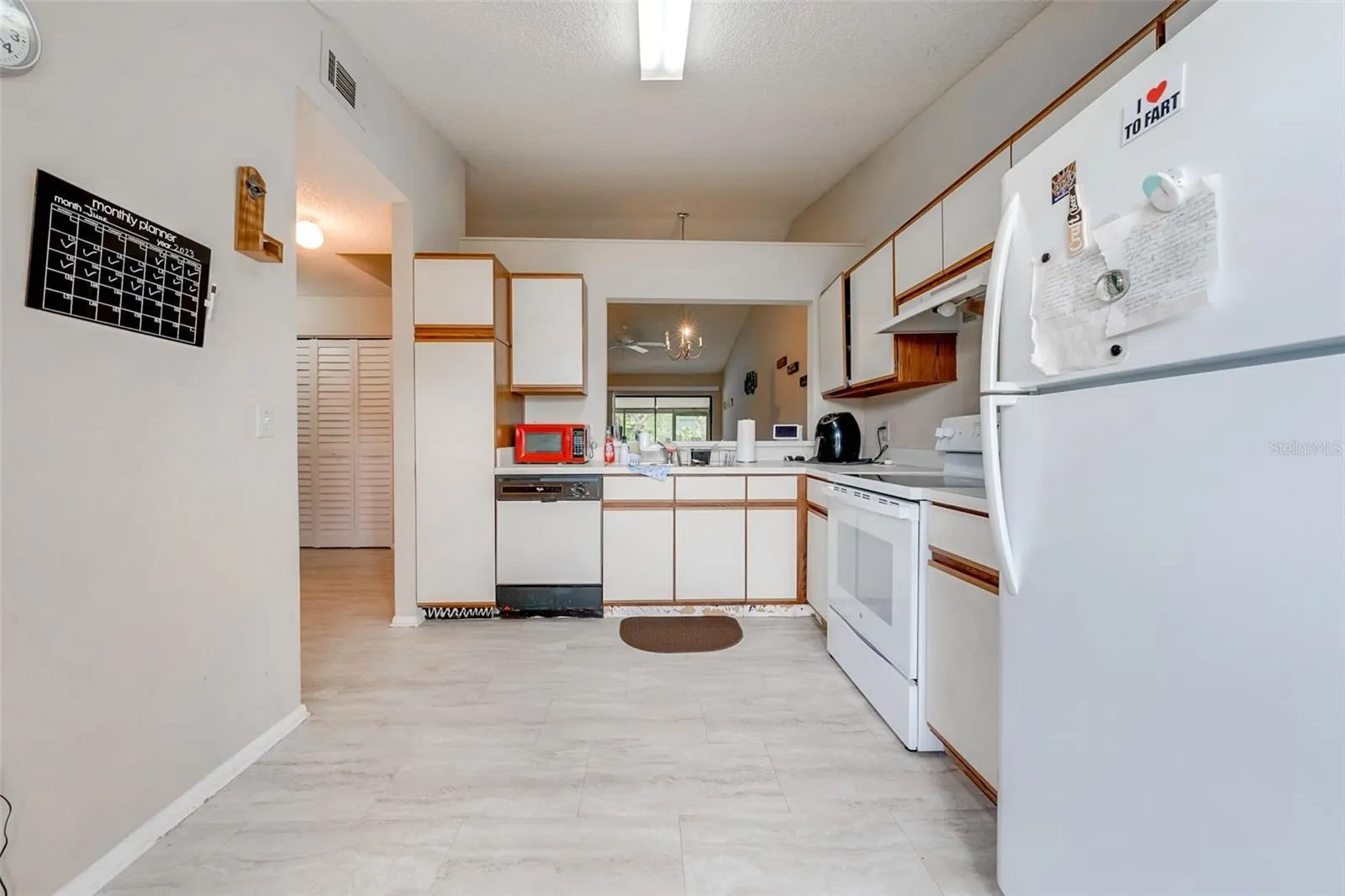 2904 SQUIRE OAK CT