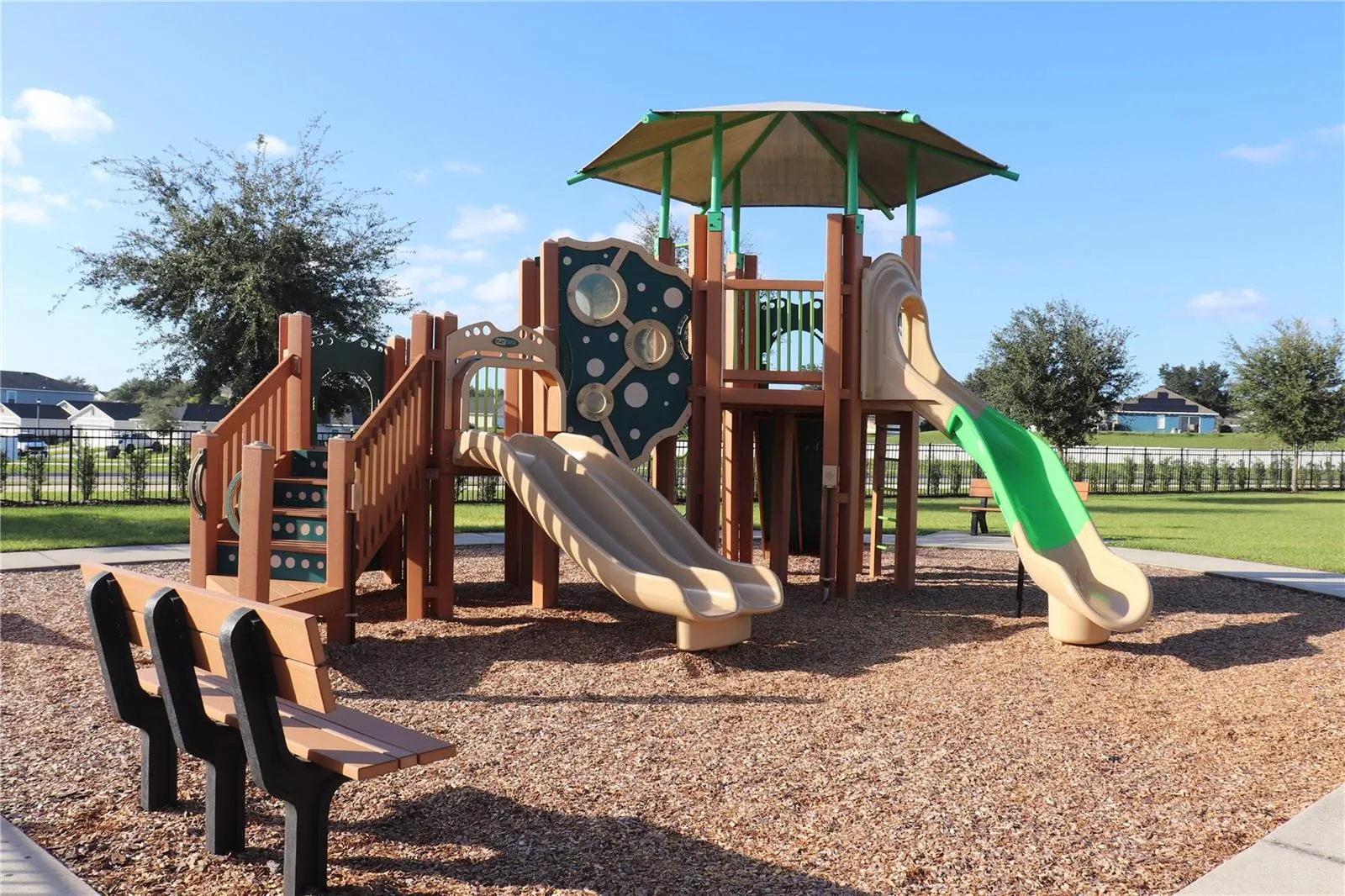 1188 PAPAYA CIR