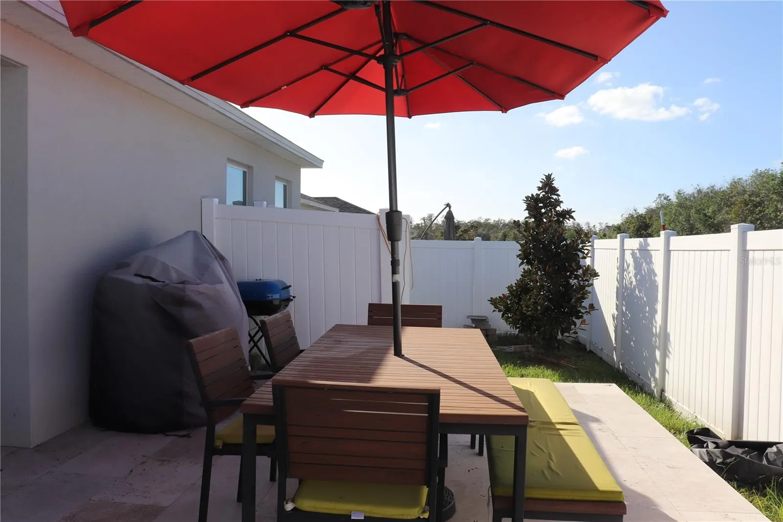 1188 PAPAYA CIR