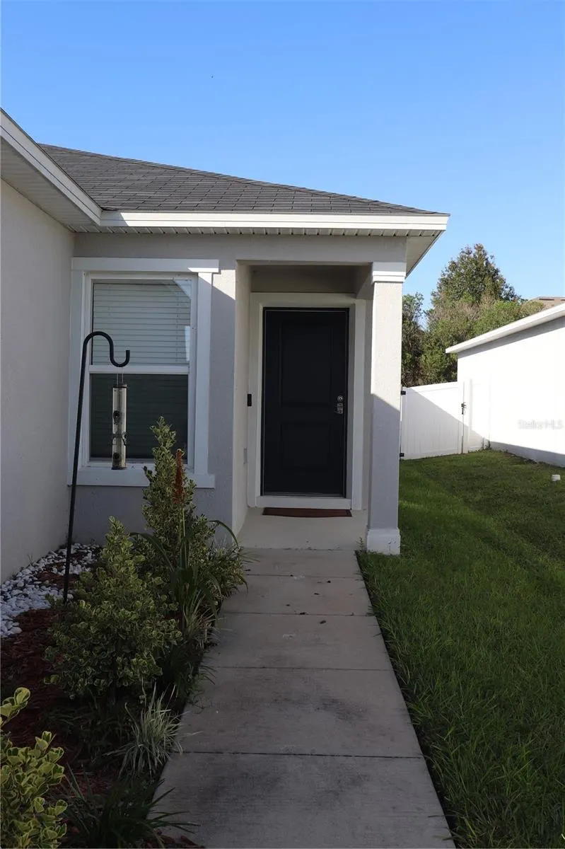 1188 PAPAYA CIR