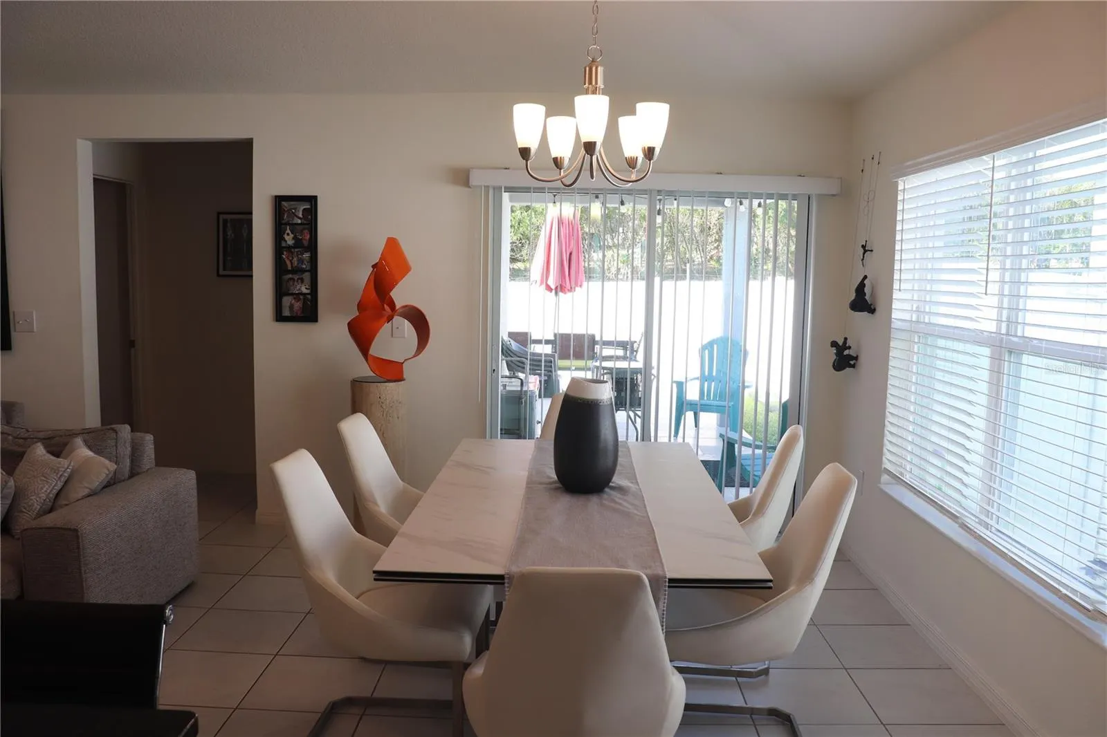 1188 PAPAYA CIR
