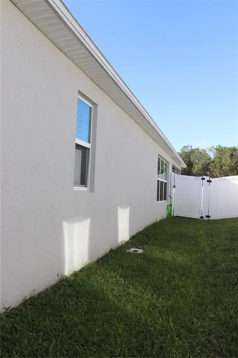 1188 PAPAYA CIR
