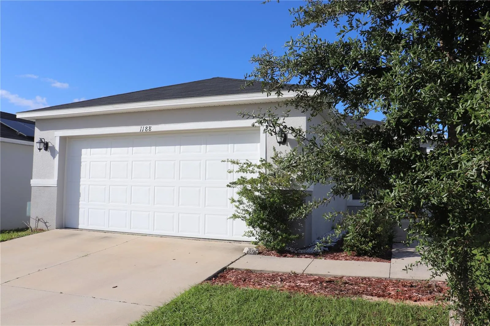 1188 PAPAYA CIR