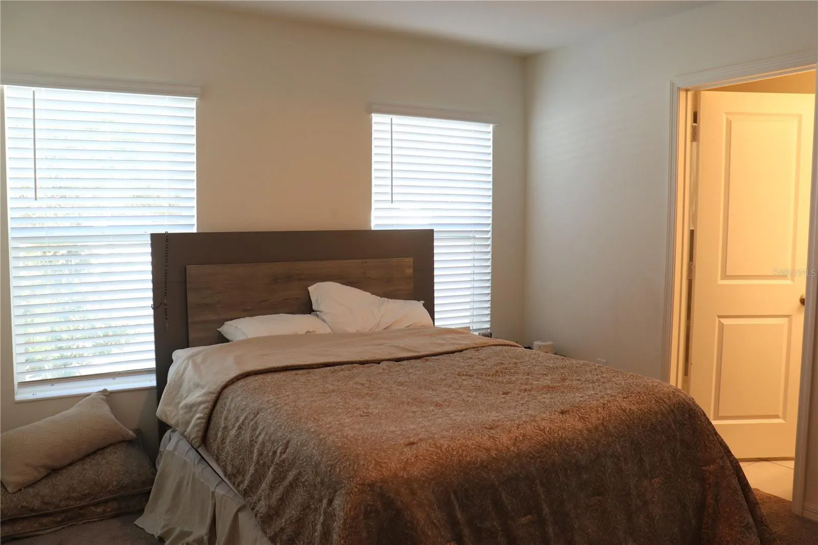 1188 PAPAYA CIR