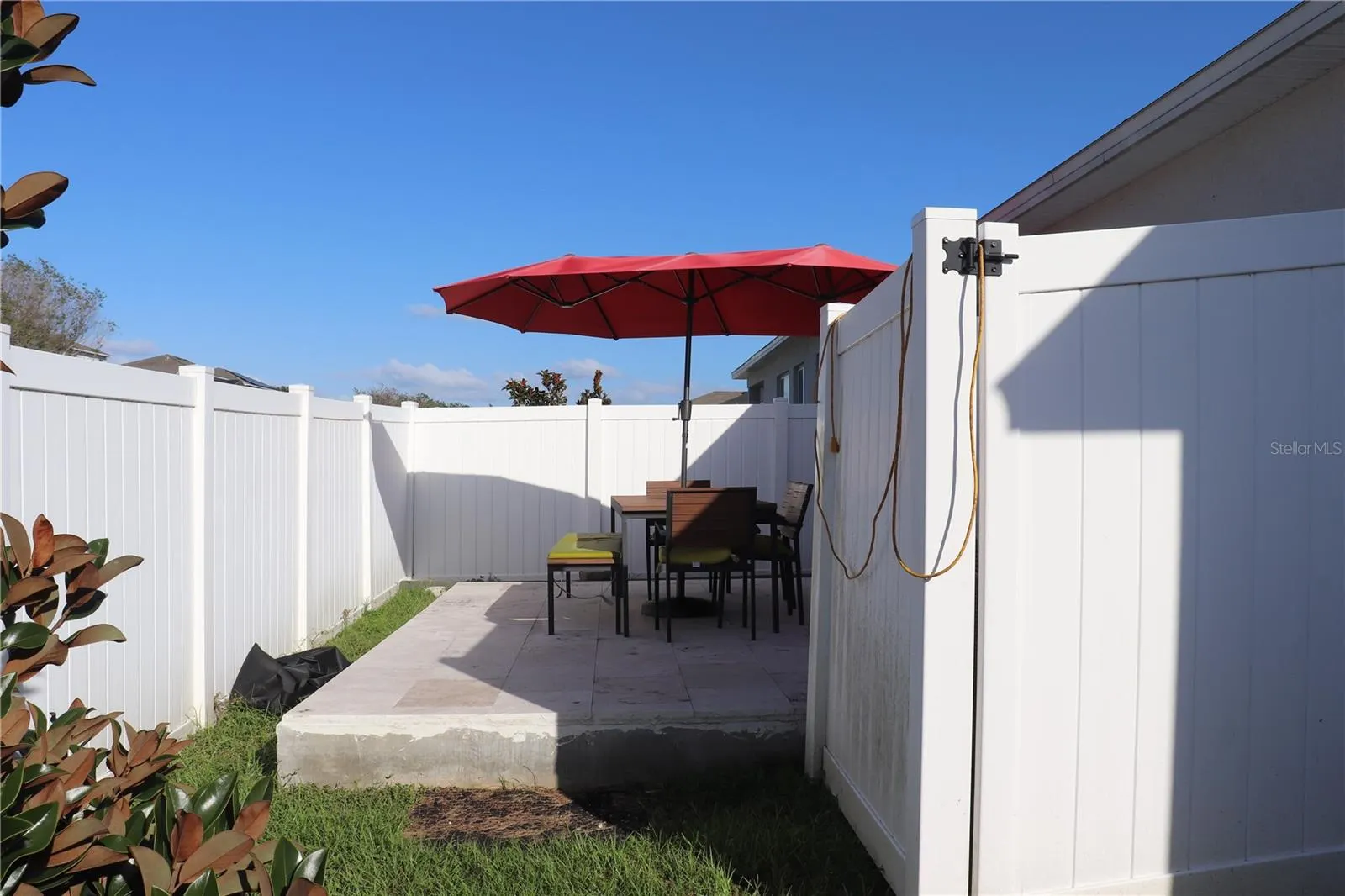 1188 PAPAYA CIR