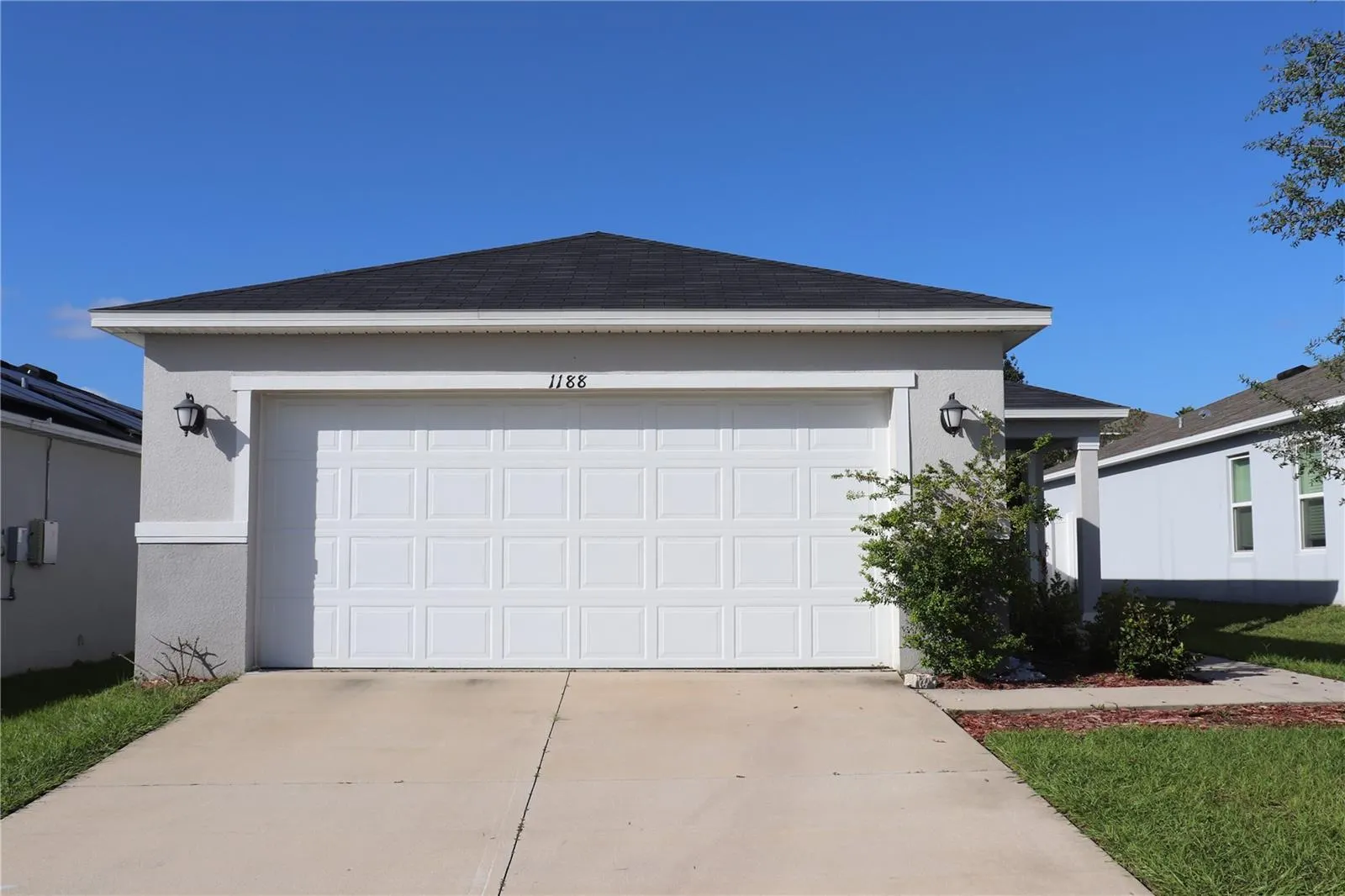 1188 PAPAYA CIR