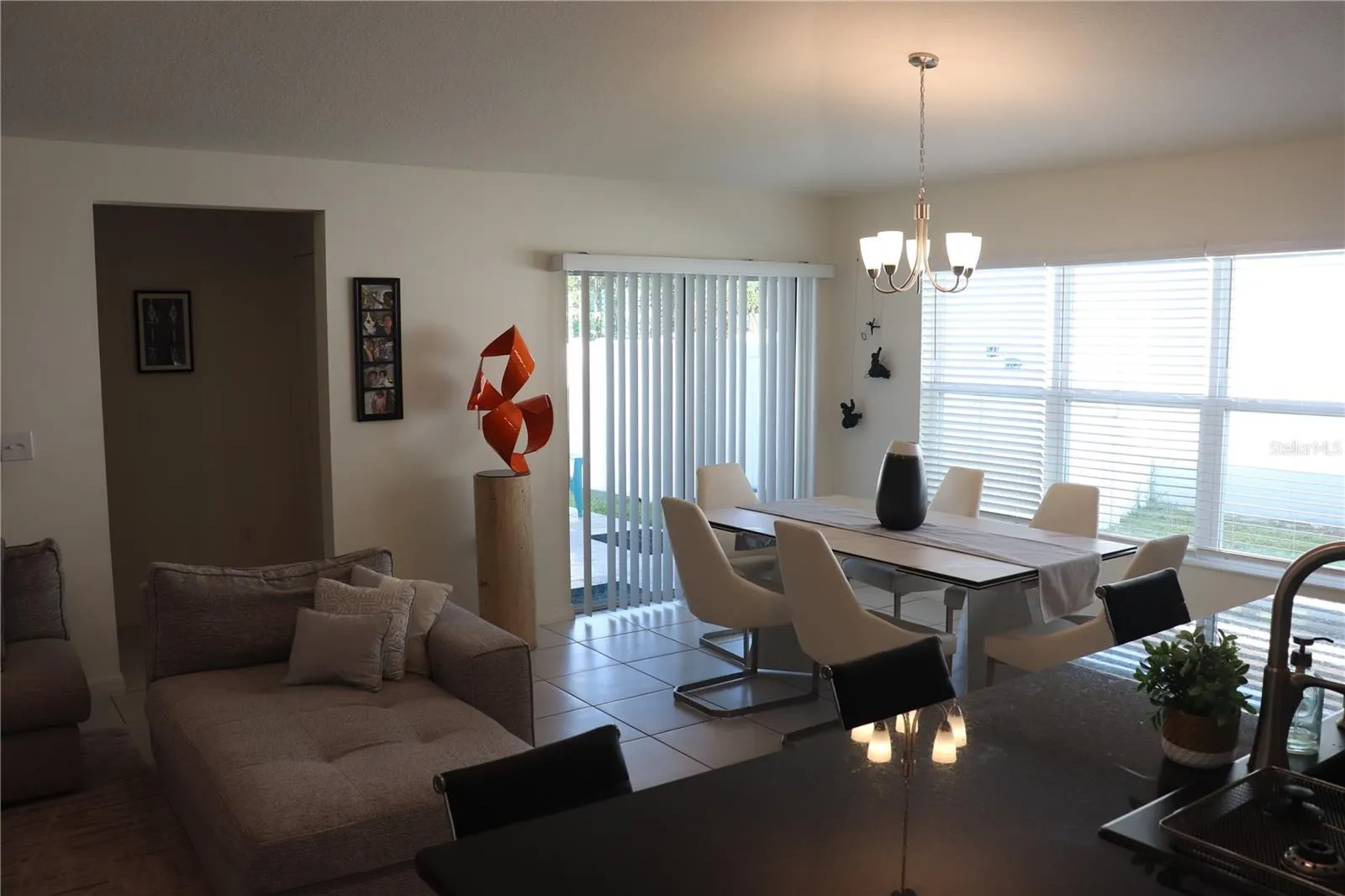 1188 PAPAYA CIR
