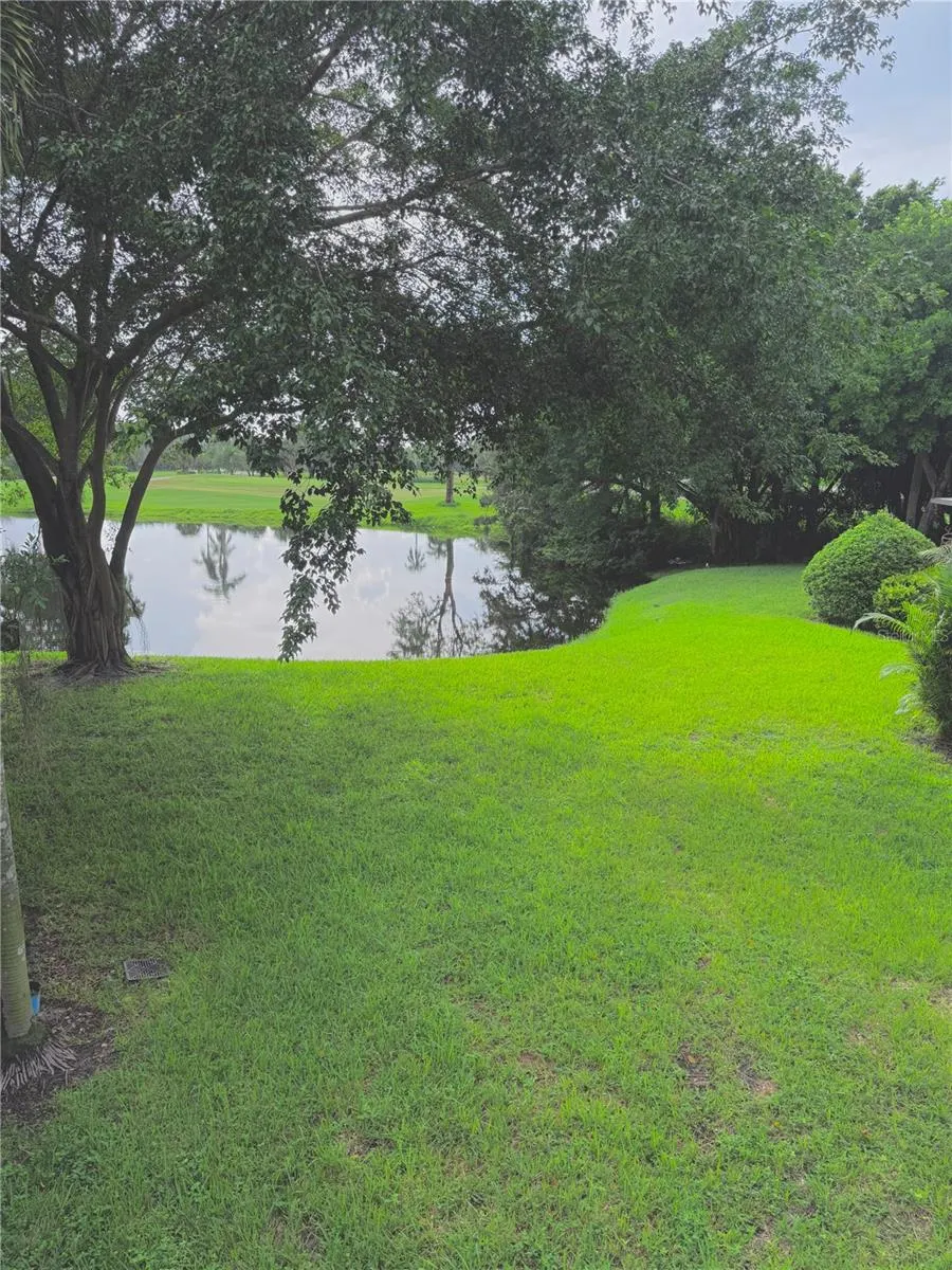 191 WIMBLEDON LAKE DR