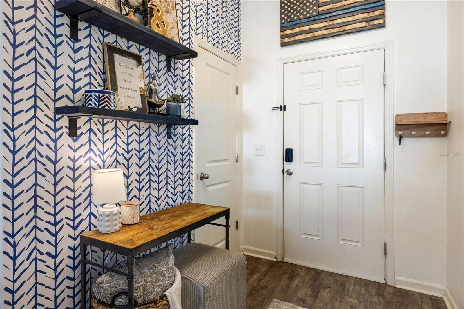 1202 LYCASTE DR