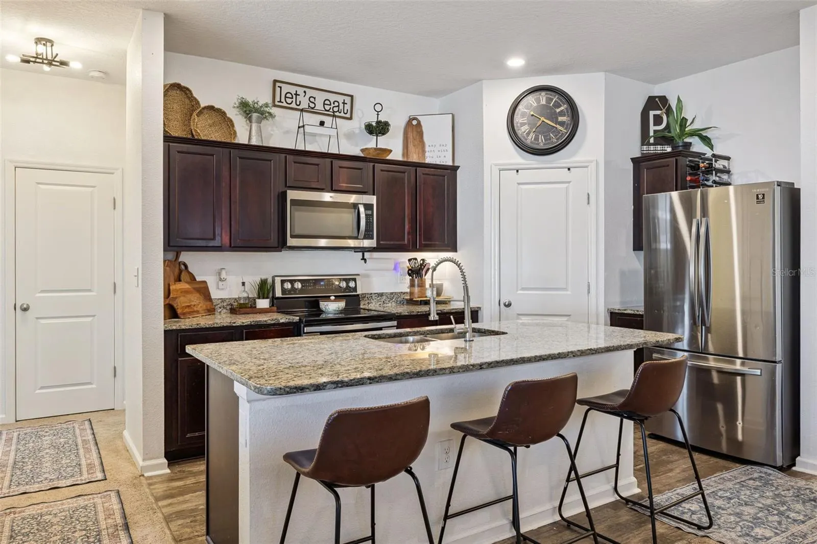 1202 LYCASTE DR