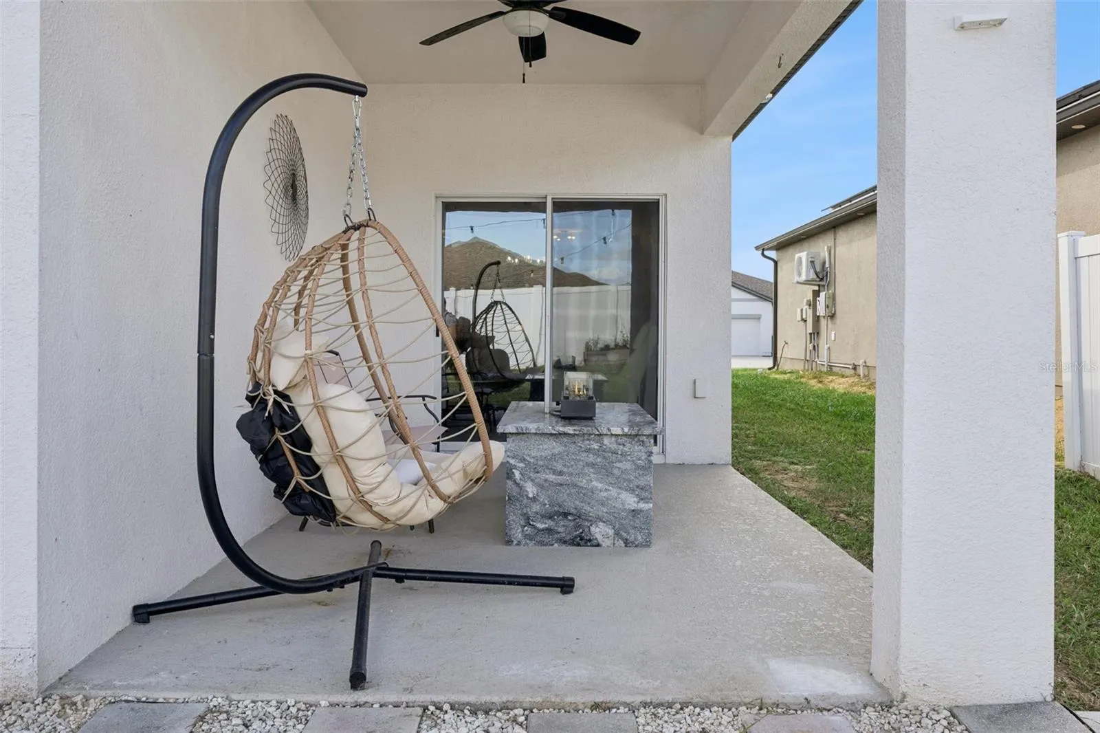 1202 LYCASTE DR