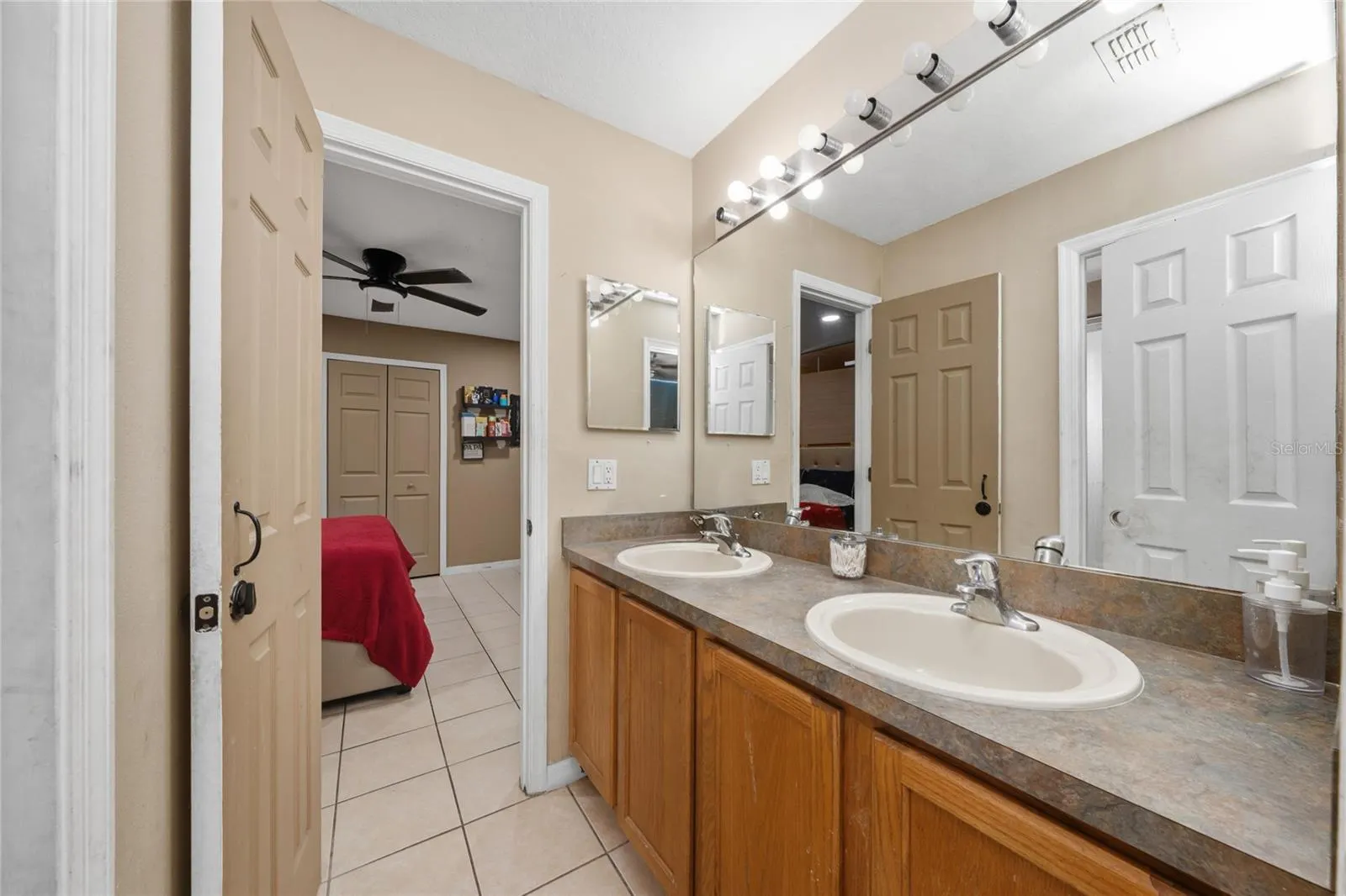 1133 CHICHESTER CT