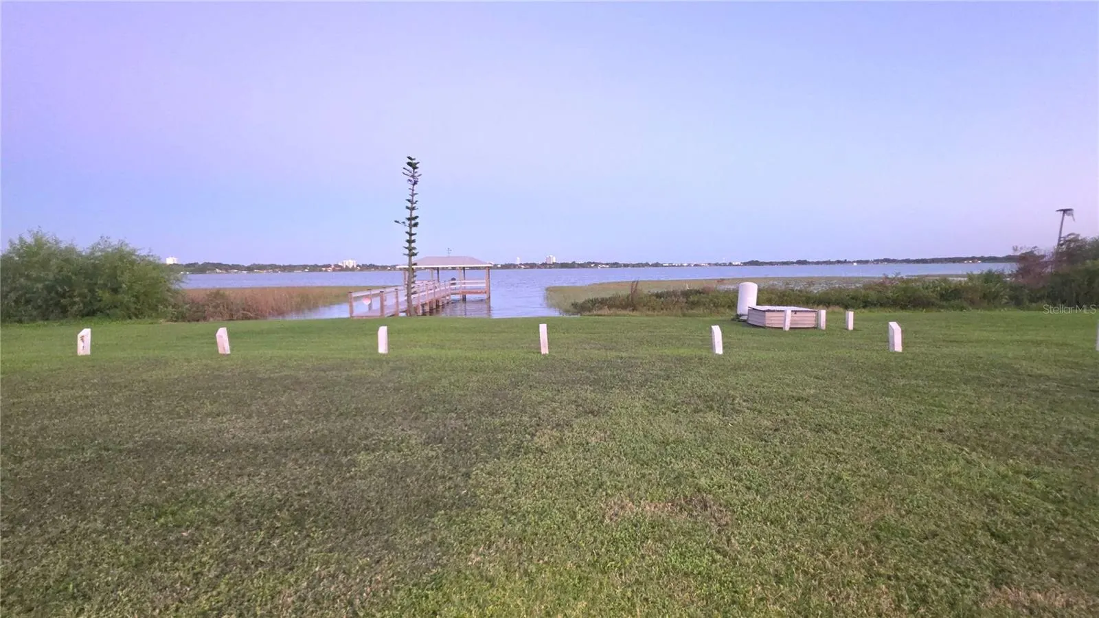 689 NW LAKE HOWARD DR #3B #3B