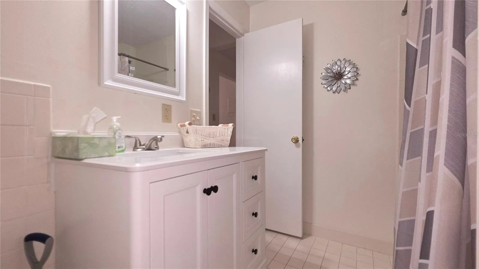 689 NW LAKE HOWARD DR #3B #3B
