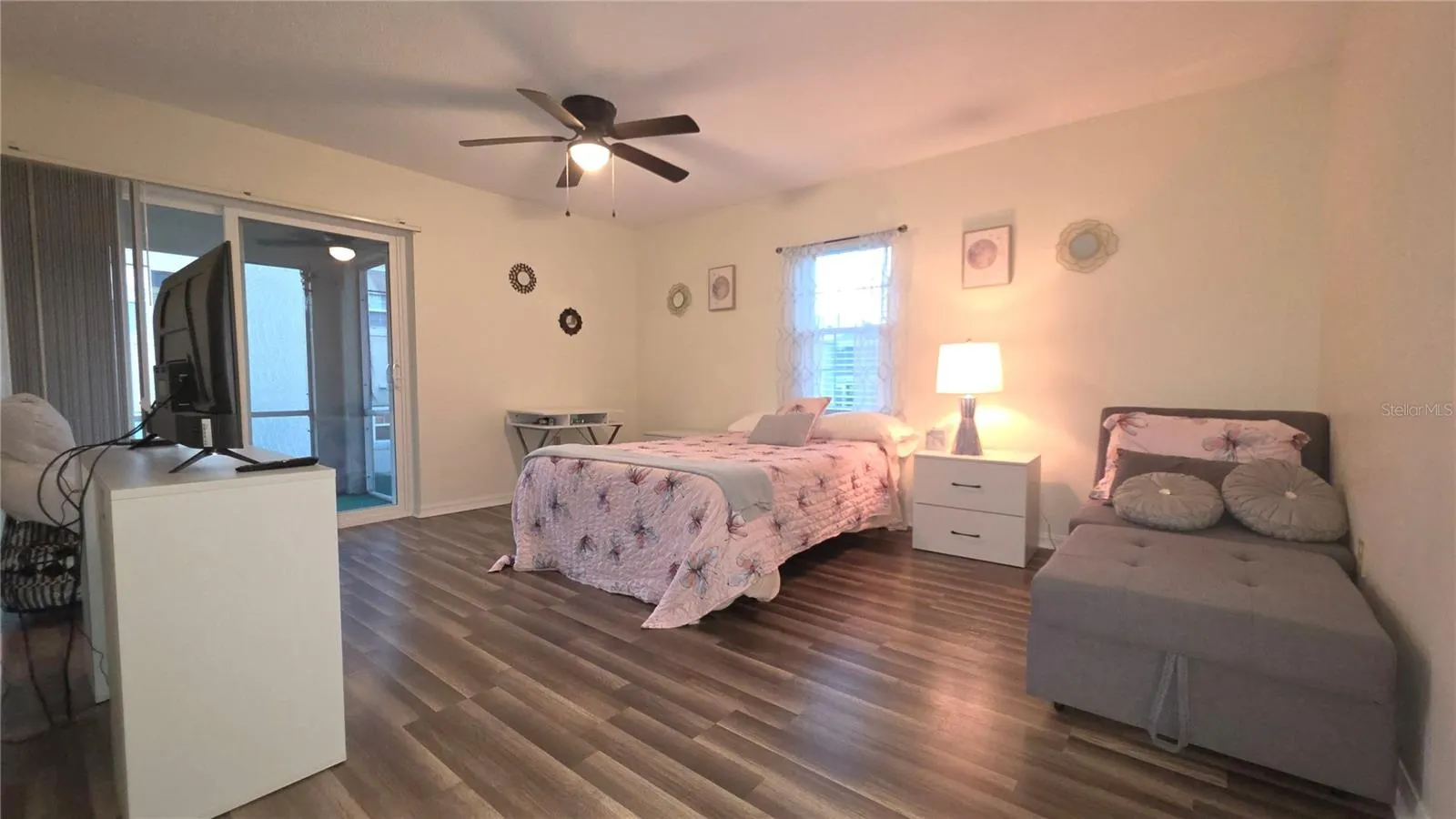 689 NW LAKE HOWARD DR #3B #3B