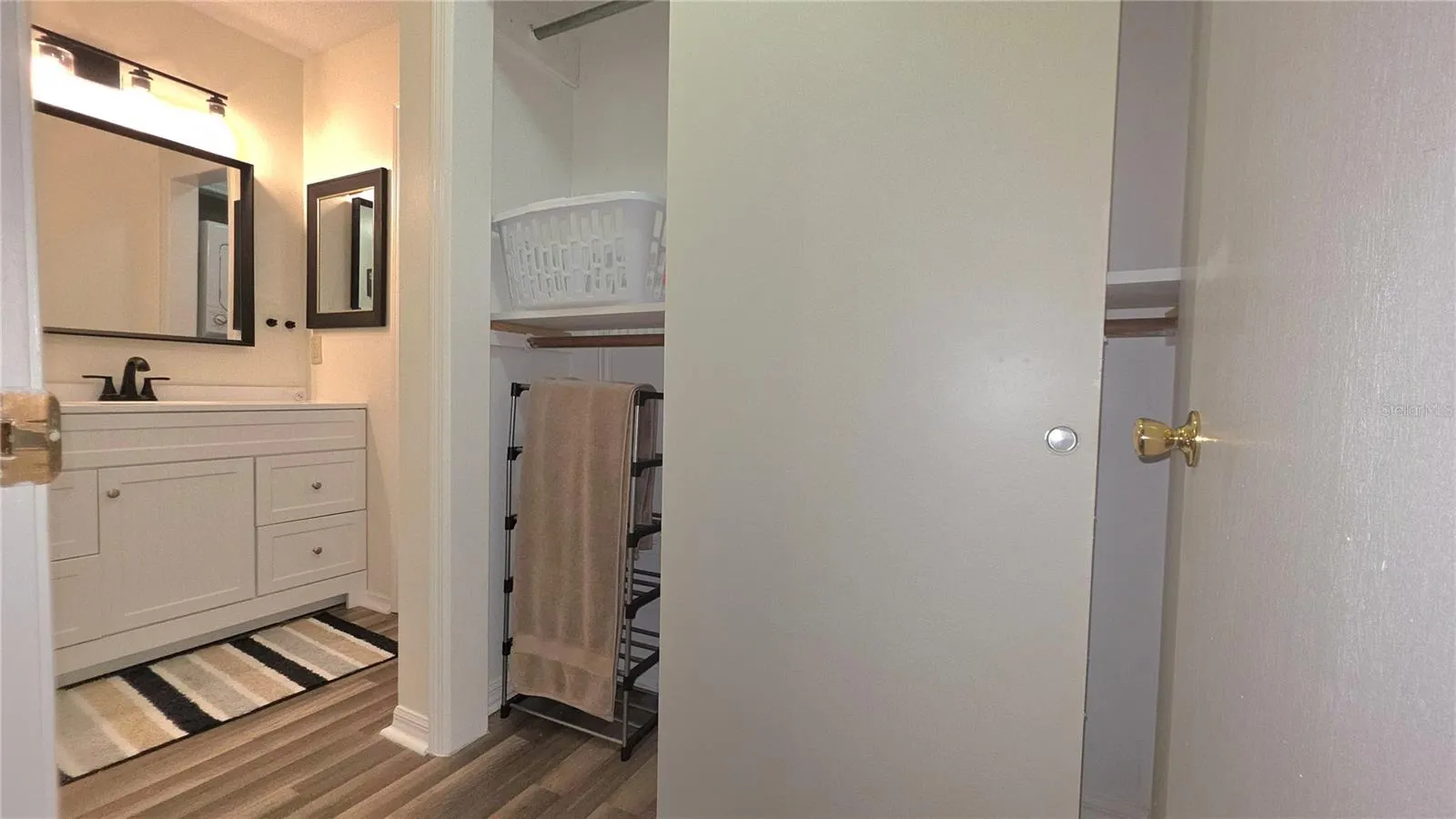 689 NW LAKE HOWARD DR #3B #3B